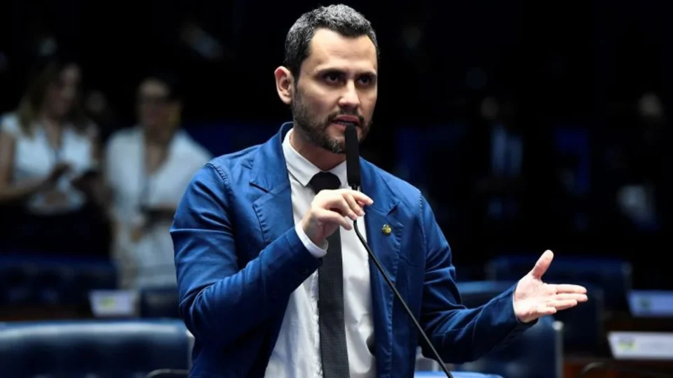 Cleitinho lidera disputa em MG, mas também tem maior rejeição