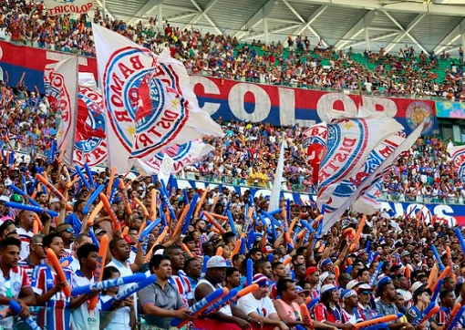 bahia torcida
