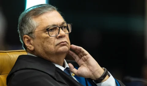 Flávio Dino libera 1,5 mil posts sobre Nossa Senhora contra TSE