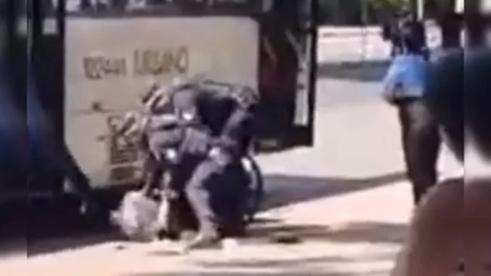 Cadeirante é preso após ameaçar cobradora de ônibus e morder policial durante ocorrência no DF