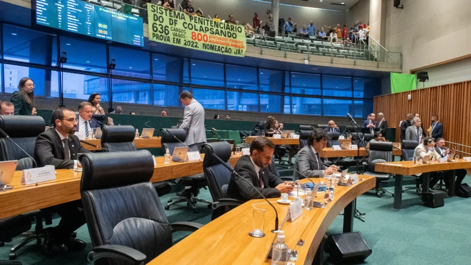Câmara Legislativa aprova crédito de R$ 636 milhões para o governo do DF