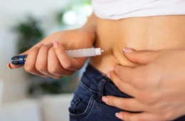 Canetas emagrecedoras podem afetar menstruação e ovulação? Entenda o que estudo aponta