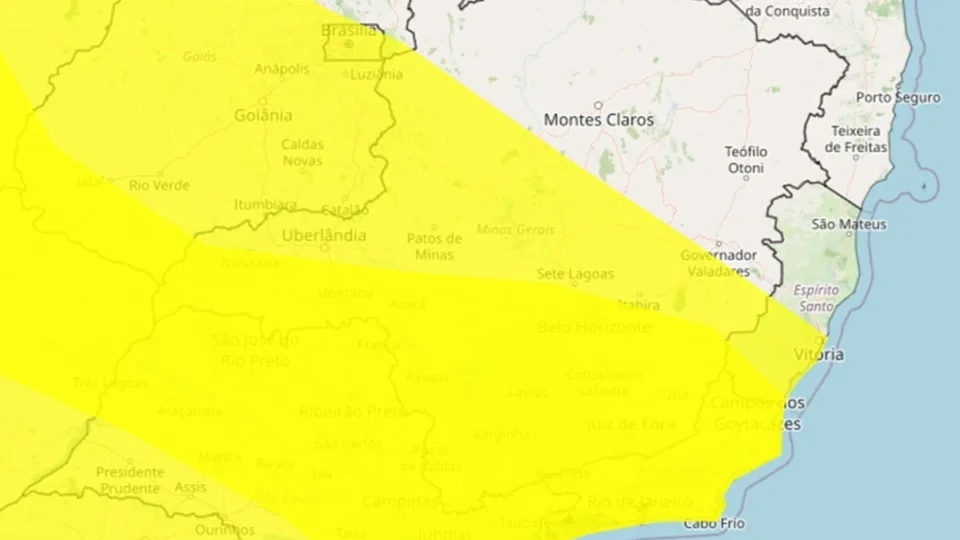 Frente fria muda o tempo em Minas Gerais e traz chuva e risco de tempestades no fim de semana