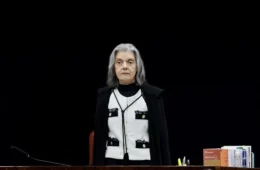 Cármen Lúcia vira peça-chave em disputa entre Moraes e Mendonça no STF