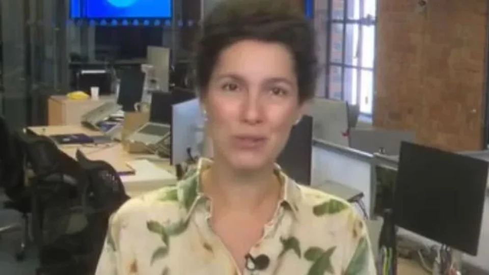 Cecília Malan se despede de escritório da Globo em Londres após 15 anos