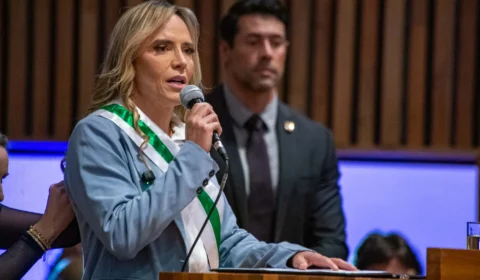 Celina Leão anuncia concurso da Educação do DF com 10,6 mil vagas às vésperas do 1º turno