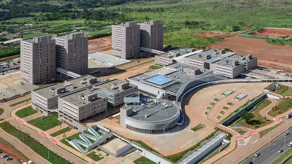 Centro Administrativo do DF começa a receber servidores após 12 anos fechado