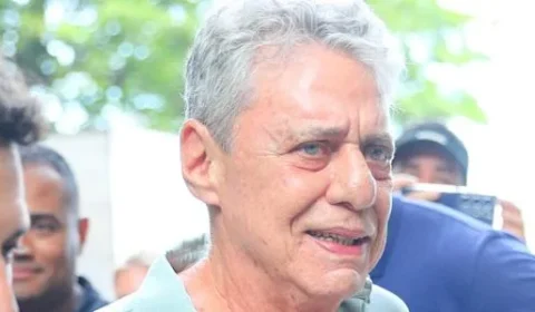 Chico Buarque aciona polícia após receber ameaça de morte na internet