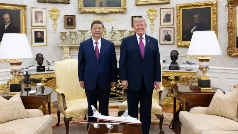 China e EUA reduzem tarifas sobre US$ 60 bilhões em mercadorias após acordo
