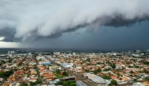 Tornado e tempestades colocam regiões do Brasil em alerta vermelho nesta quinta; veja áreas de risco