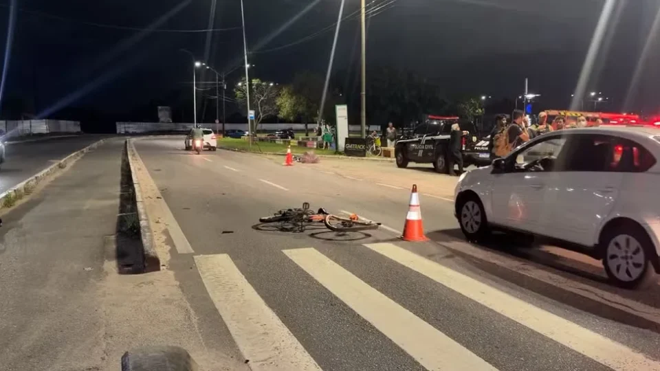 Motorista atropela e mata ciclista em João Pessoa