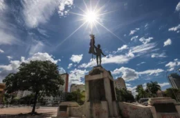 Onda de calor coloca 623 cidades de Minas Gerais em alerta vermelho; BH registra 33,9°C