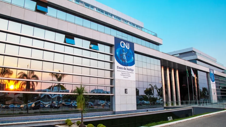 CNJ rejeita pedido de capitão condenado por atuar como médico sem diploma por quase 15 anos