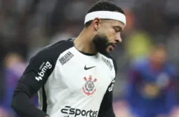 De “coração partido”, Memphis ganha pausa para recuperar a forma no Corinthians