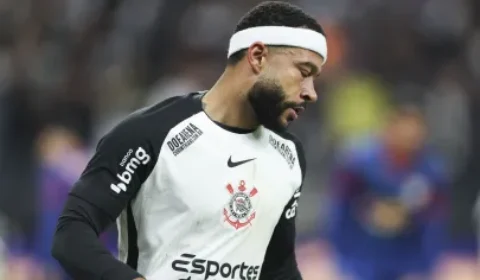 De “coração partido”, Memphis ganha pausa para recuperar a forma no Corinthians
