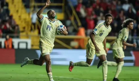 Curaçao consegue virada histórica e vence Costa Rica após sair perdendo por 3 a 0