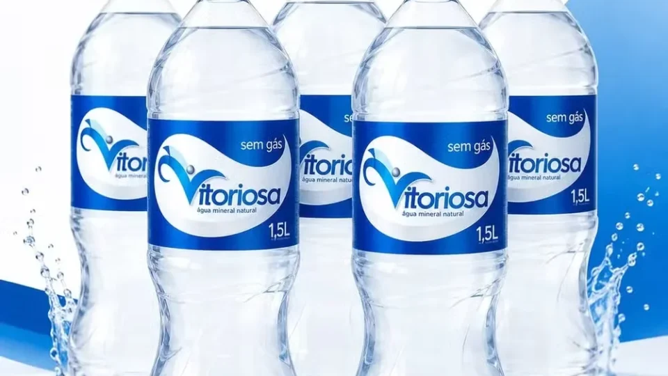 Anvisa libera lote de água mineral Vitoriosa após novo exame ter resultado satisfatório