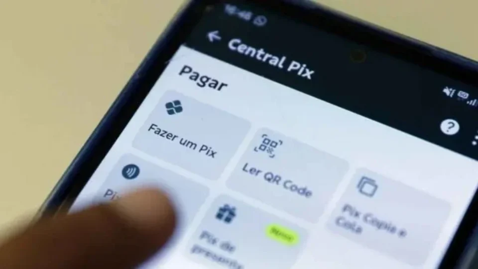 Banco Central muda regras do Pix para reforçar combate a golpes