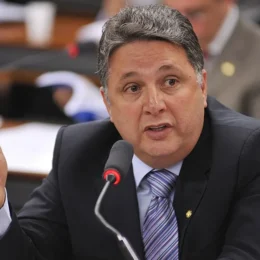 Garotinho mantém agenda de campanha mesmo após registro ser indeferido pelo TRE-RJ