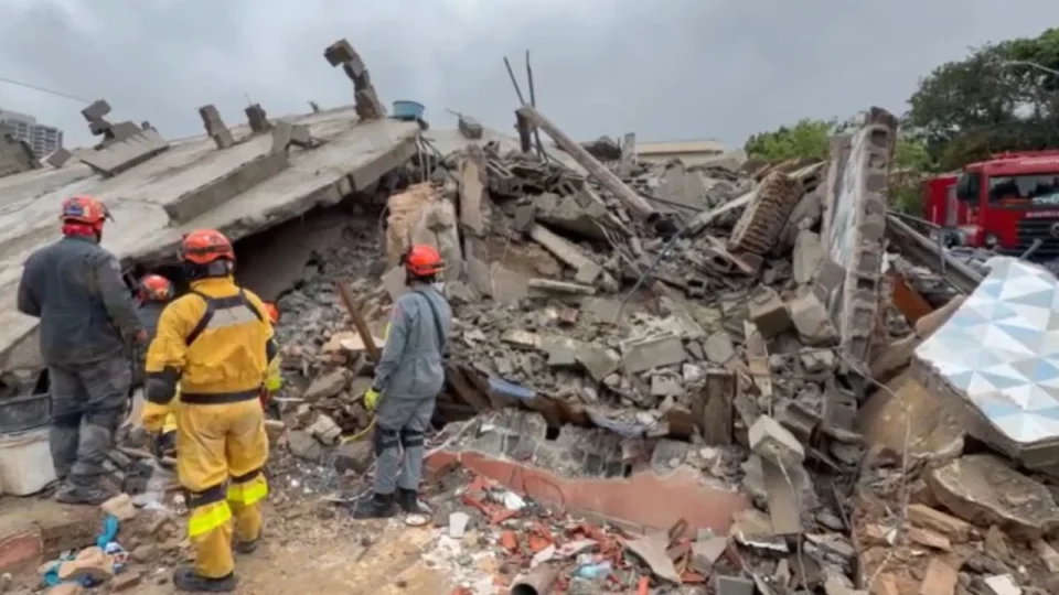 Capitão dos Bombeiros detalha ao NC News operação após desabamento que deixou seis mortos em SP
