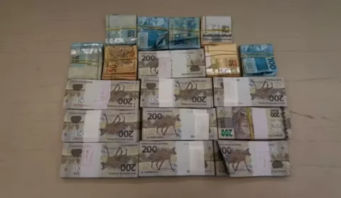 PF apreende quase R$ 1 milhão, dólares, euros, carros e joias em operação que mira Adail Filho