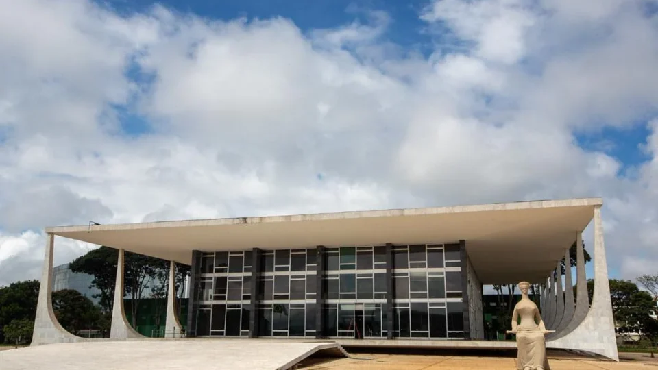 Crise no STF reacende debate sobre perfil de ministros e limites da Corte
