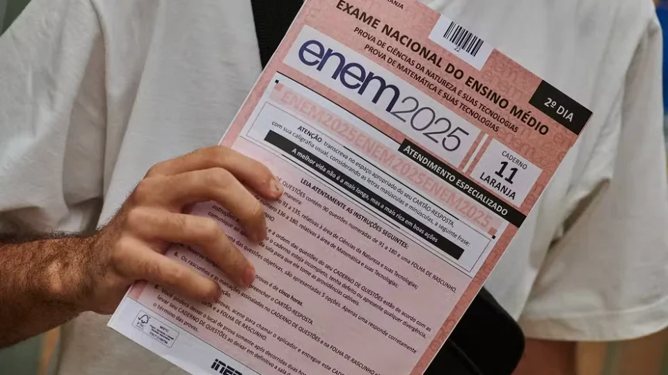 Inep alerta contra “repertório de bolso” e explica o que pode prejudicar a redação do Enem 2026