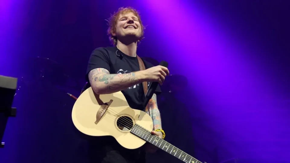 Ed Sheeran diz que retirada de Macklemore da turnê não foi decisão dele