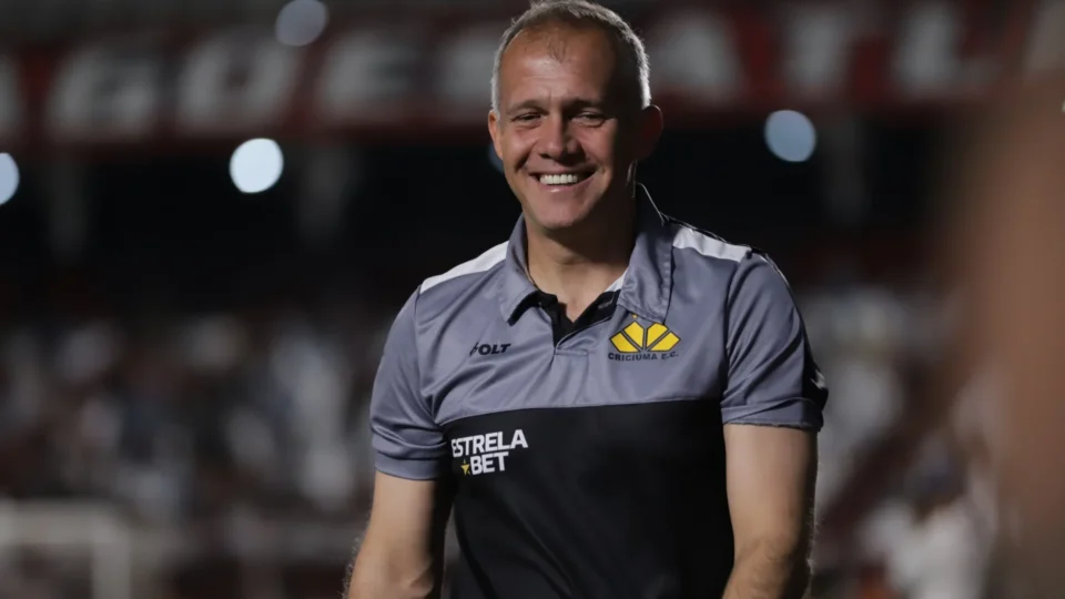 Inter anuncia Eduardo Baptista para tentar escapar do rebaixamento no Brasileirão