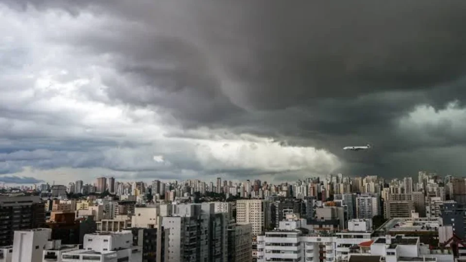 Primavera começa com El Niño muito forte e coloca Brasil em alerta para calor, seca e temporais