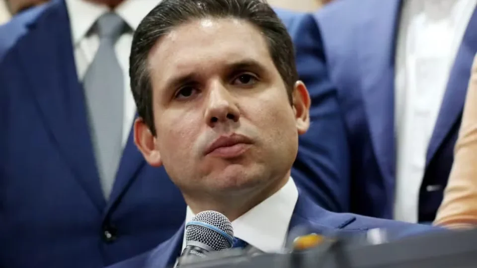 Hugo Motta tratou com Vorcaro de negócio milionário envolvendo terreno na Paraíba, mostram mensagens