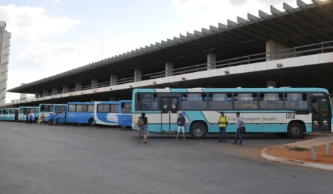 Com negociações travadas desde julho, Celina minimiza demanda de rodoviários às vésperas de greve no DF