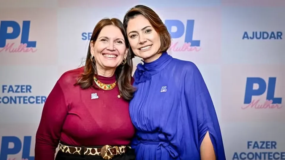 TRE-DF manda retirar propagandas de Bia Kicis com participação de Michelle Bolsonaro