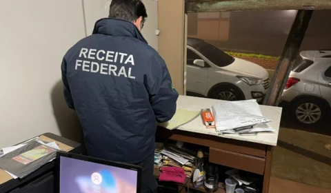 Falsa Receita Federal invade casas de idosos em Niterói; golpe chega a R$ 1 milhão