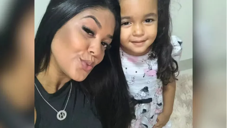 Menina de 4 anos morre com suspeita de encefalite após quadro começar com dor de cabeça