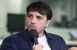 Renan Santos defende fim da autonomia universitária e propõe mudanças na gestão