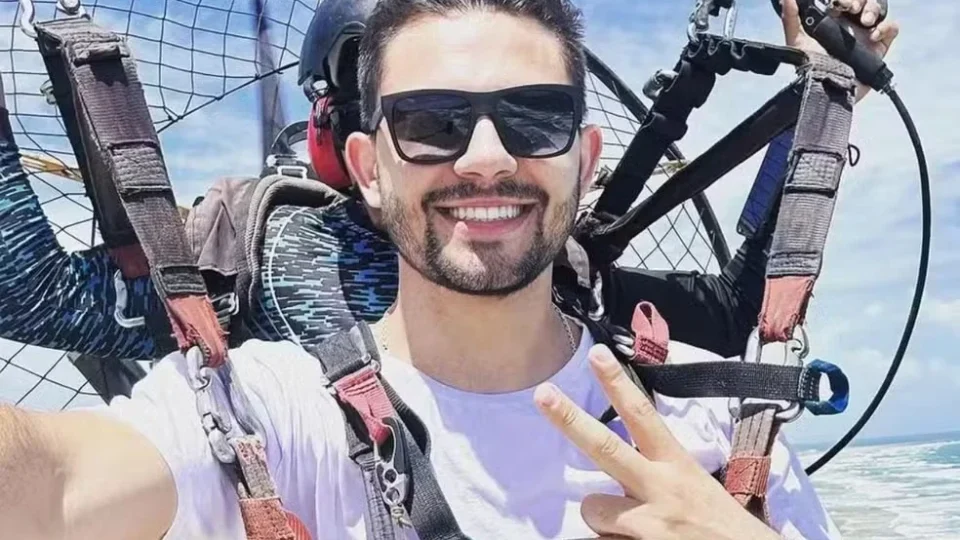 Laudo encontra fenol nas roupas de piloto que morreu após ‘banho de óleo’ no Paraná