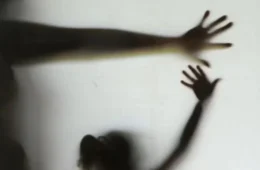 Mãe denuncia o próprio pai após filha de 12 anos relatar abuso sexual no Ceará