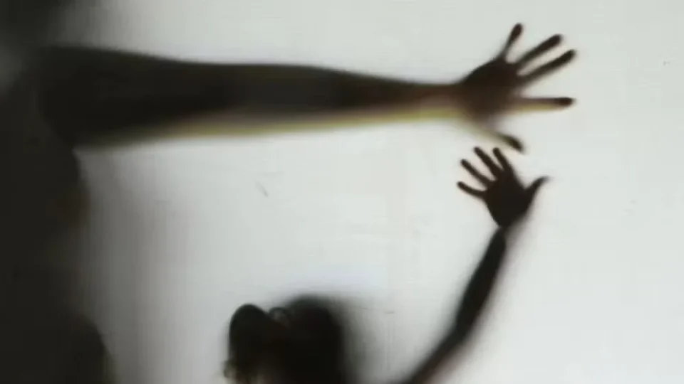 Mãe denuncia o próprio pai após filha de 12 anos relatar abuso sexual no Ceará