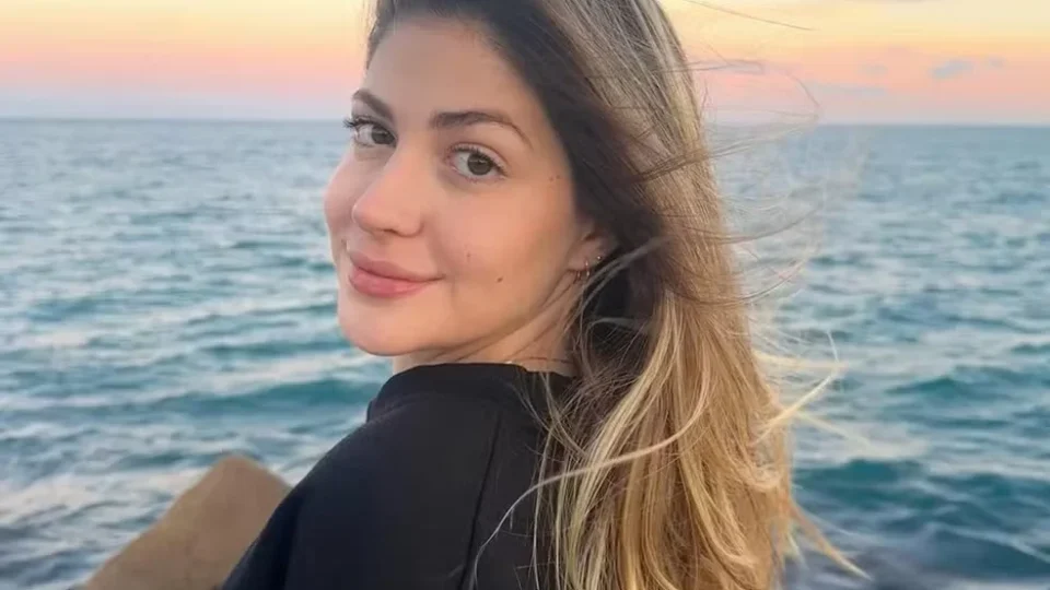 Filha de radialista morre aos 23 anos após lutar contra leucemia em Goiás