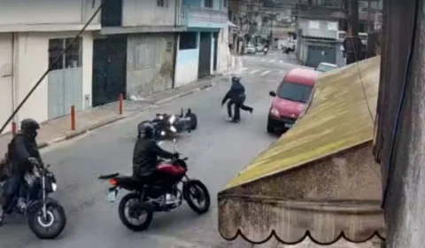 Câmera flagra GCM sendo cercado e morto durante tentativa de assalto em Diadema