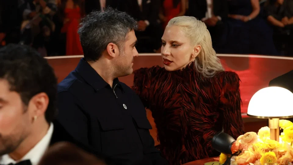 Lady Gaga e Michael Polansky revelam nome da filha após nascimento mantido em sigilo