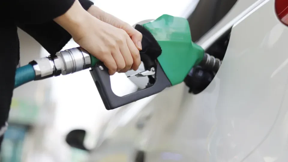 Gasolina com 35% de etanol pode danificar o carro? Veja quais peças exigem atenção