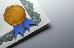 Diploma obtido no exterior vale no Brasil? Veja como fazer a revalidação
