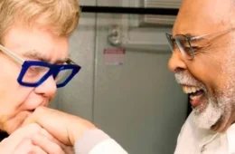 Elton John exalta Gilberto Gil: “Você é uma lenda”