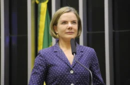 Quem é Gleisi Hoffmann? Conheça a candidata do PT ao Senado pelo Paraná