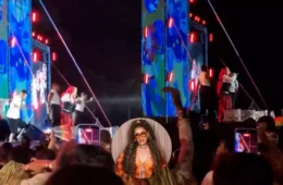 Palco cede durante show de Gloria Groove e dois bailarinos caem em MG