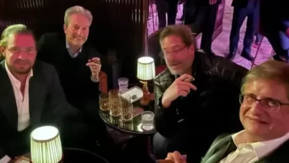 PF encontra foto de Paulo Gonet fumando charuto ao lado de Daniel Vorcaro em Londres