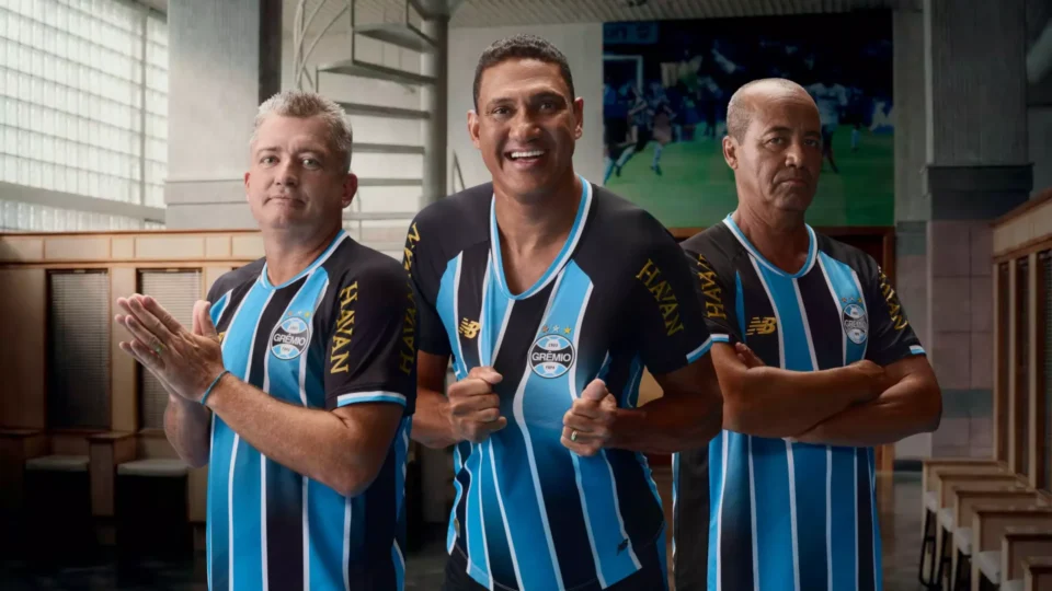 Grêmio encaminha acerto com novo patrocinador máster e mais uma marca para a camisa