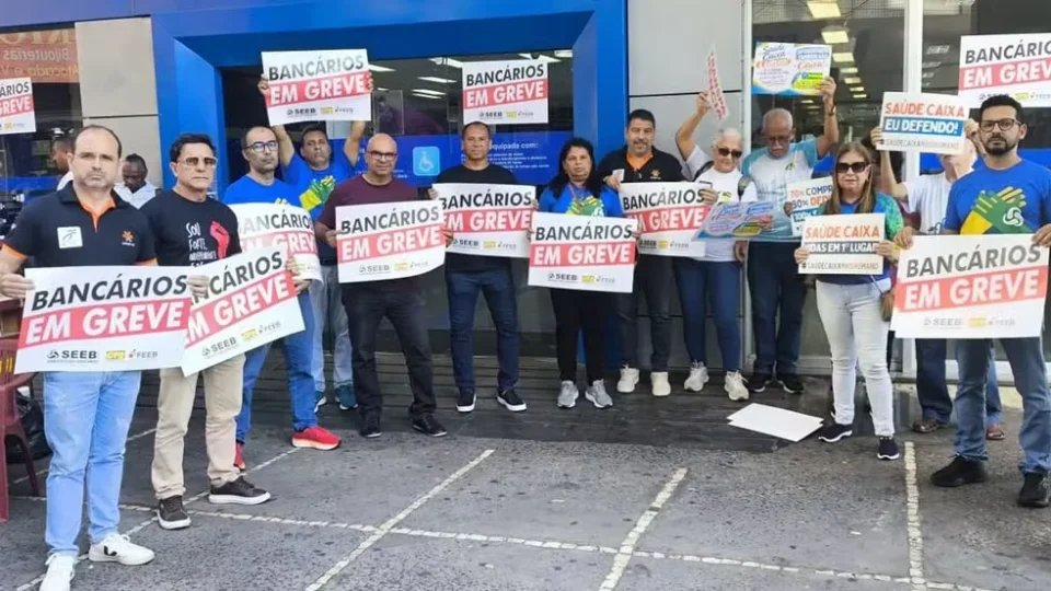 Greve da Caixa continua após impasse e banco recorre ao TST por acordo coletivo